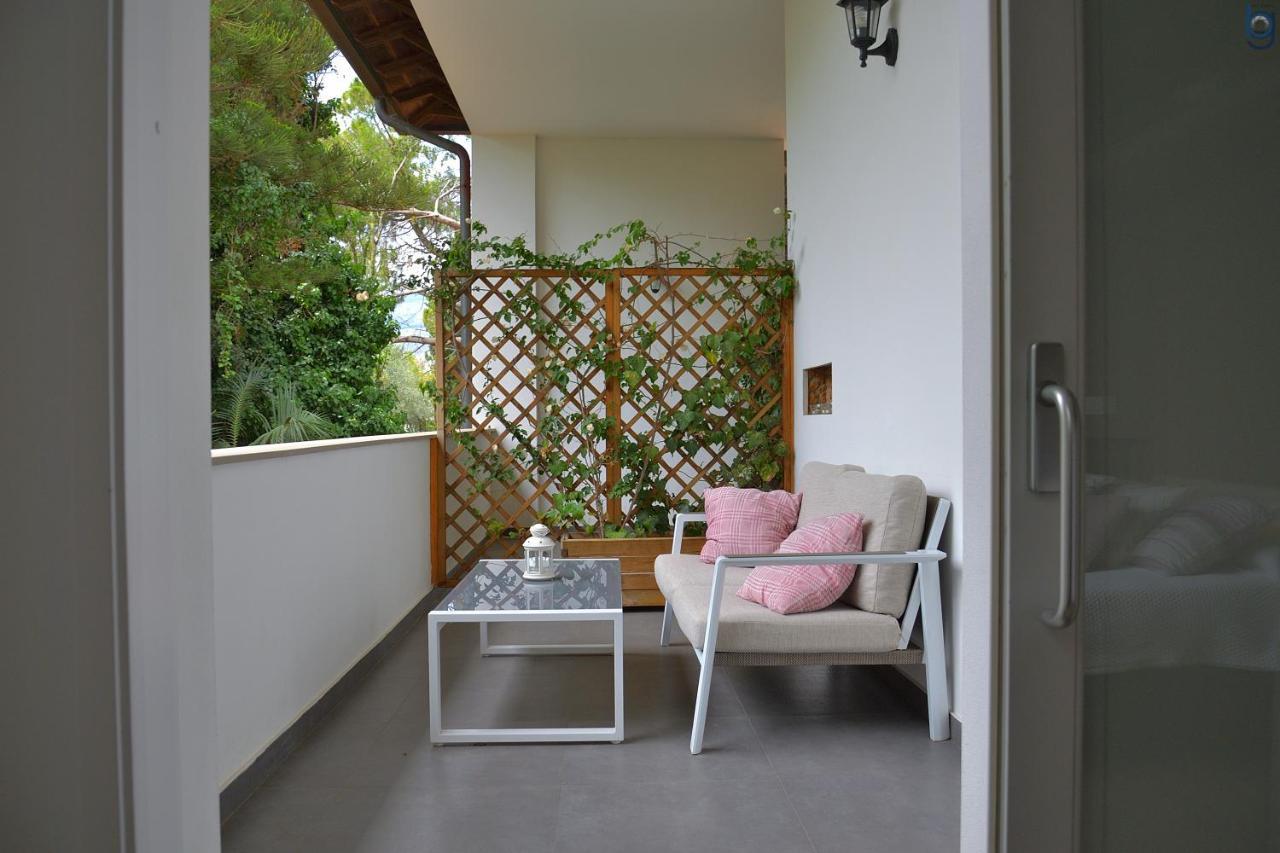 B&B Mondello Resort Bagian luar foto